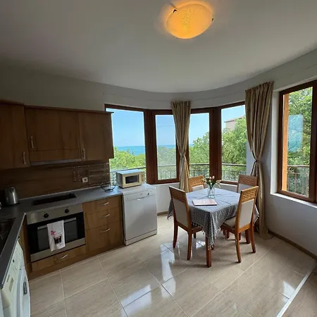 Riviera Sea Golden Sands Apartment *